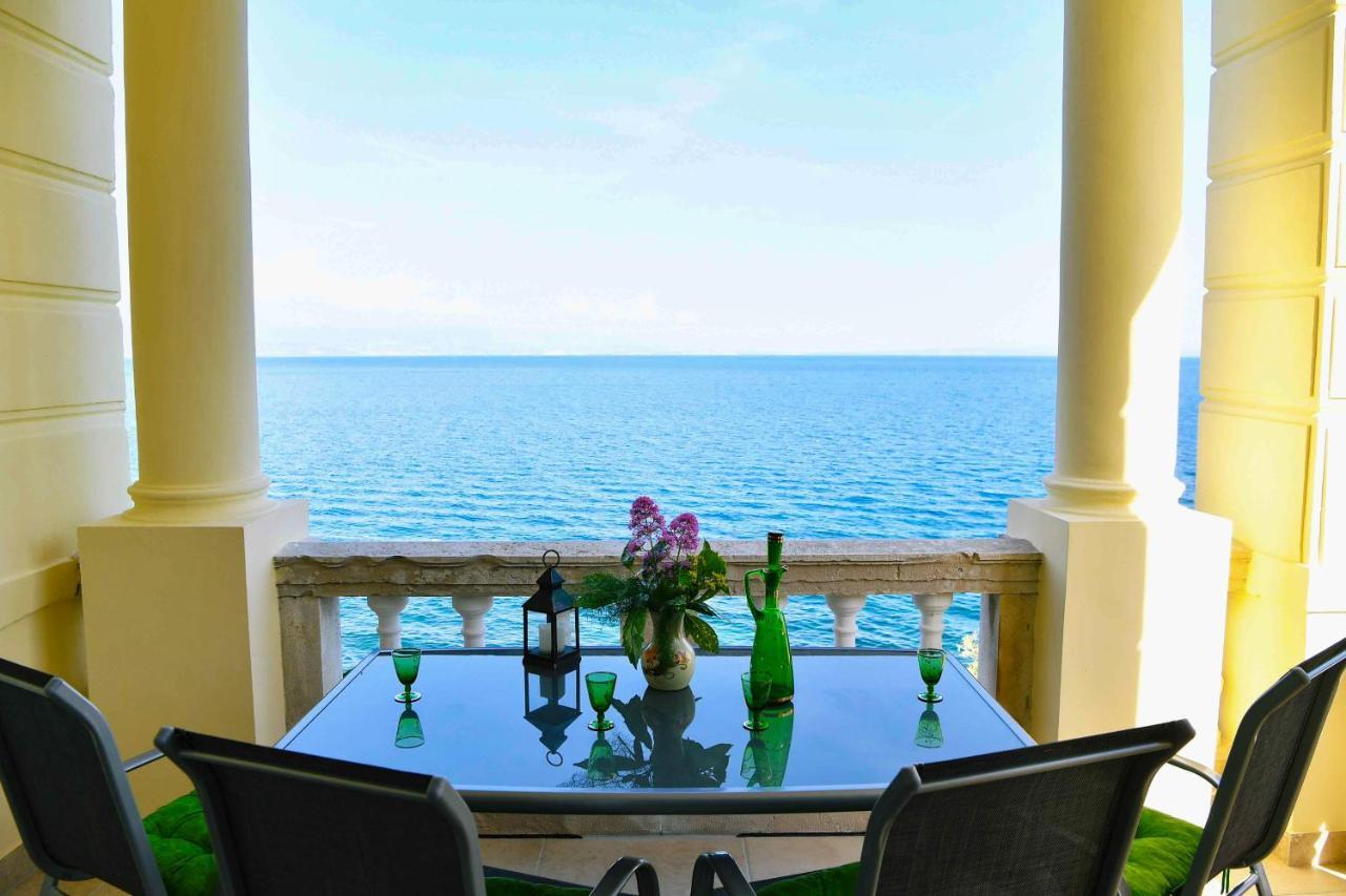 Apartment Carissima-Direct On Sea, Lovran-Opatija Exterior photo